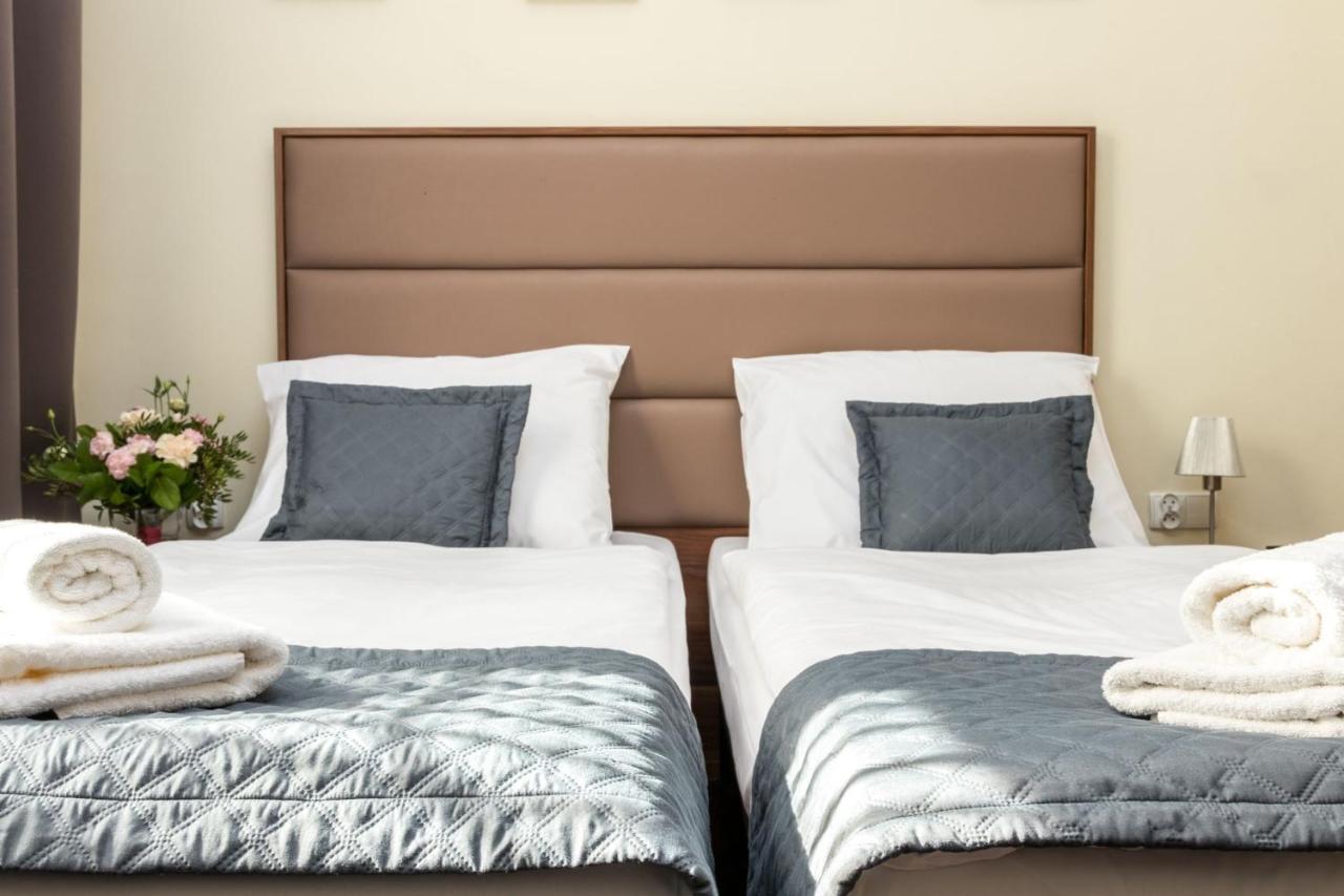 Aparthotel Old Town Krakow Bagian luar foto