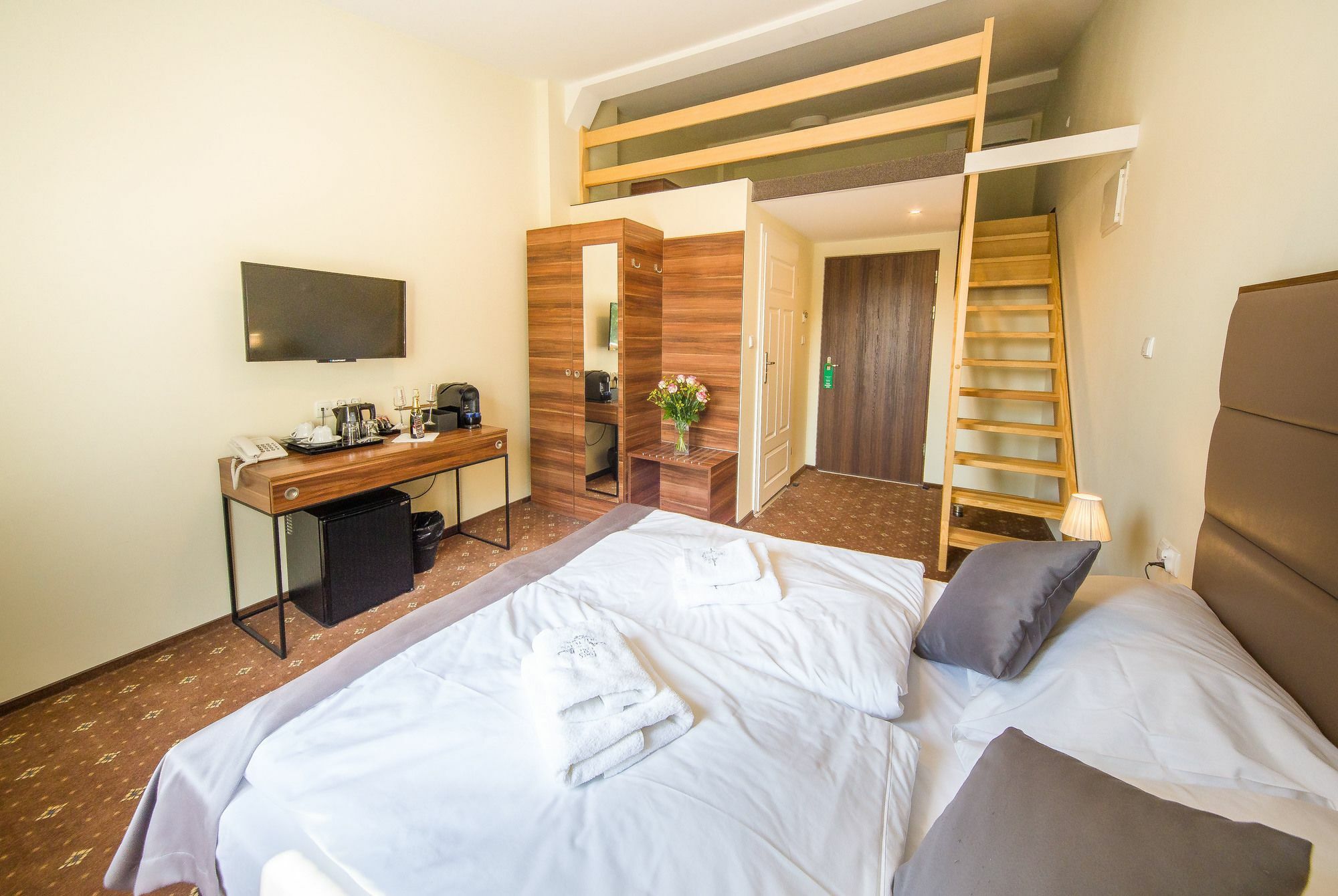 Aparthotel Old Town Krakow Bagian luar foto