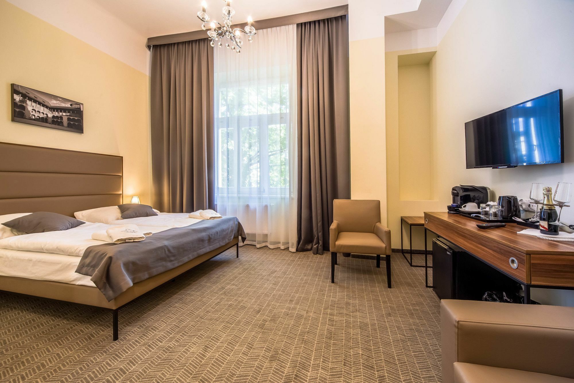Aparthotel Old Town Krakow Bagian luar foto